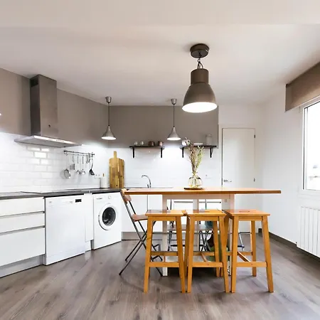 Akomodat En Luminoso Junto Al Paseo De La Ria Бильбао