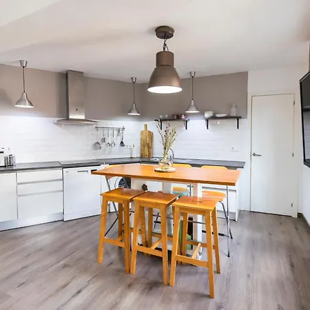 Akomodat En Luminoso Junto Al Paseo De La Ria Bilbao