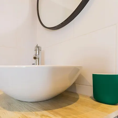 Akomodat En Luminoso Junto Al Paseo De La Ria *