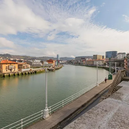 Akomodat En Luminoso Junto Al Paseo De La Ria *