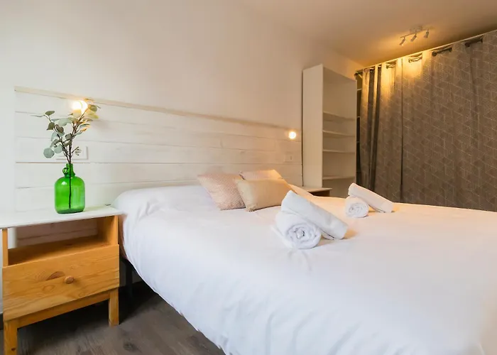 Akomodat En Luminoso Junto Al Paseo De La Ria *