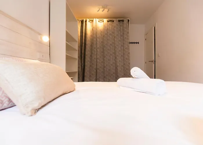 Akomodat En Luminoso Junto Al Paseo De La Ria