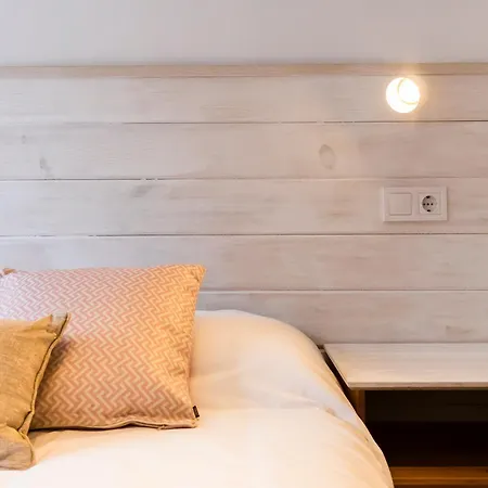 Daire Akomodat En Luminoso Junto Al Paseo De La Ria *