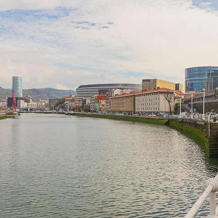Akomodat En Luminoso Junto Al Paseo De La Ria * Bilbao